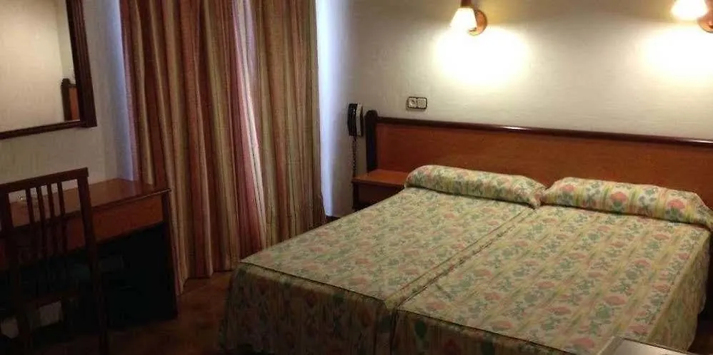 Cala D´Or Hostal De La Caravel-La בית הארחה